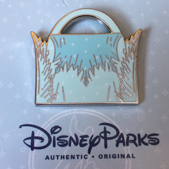 Disney Accessories - Disney Parks Frozen Elsa Handbag Pin